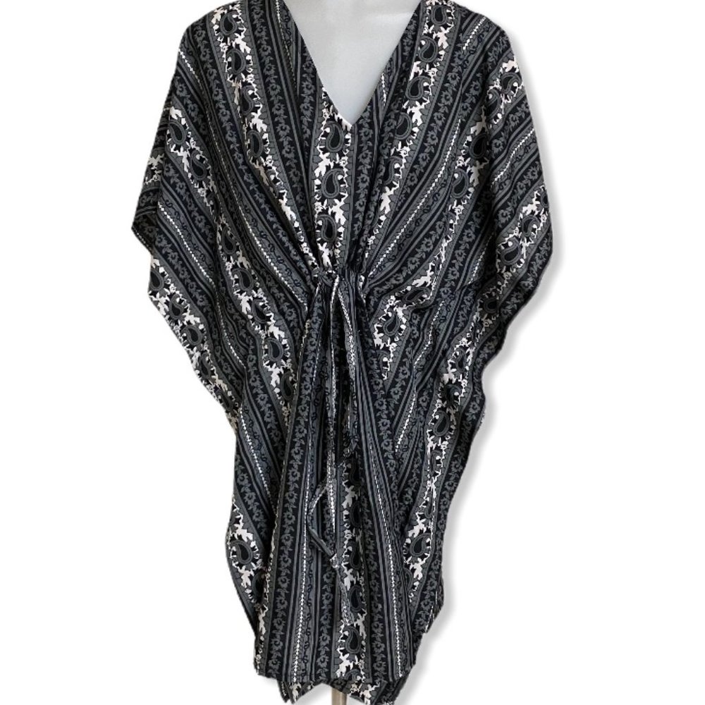 Woman V-Neck Black Geometric Tunic Cover up Blouse - Picture 2 of 9